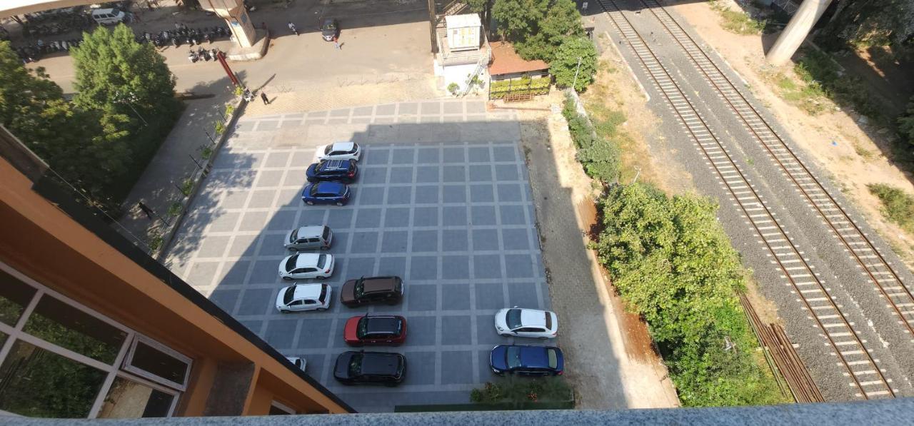Apricot Hotel , Ahmadabad Zewnętrze zdjęcie
