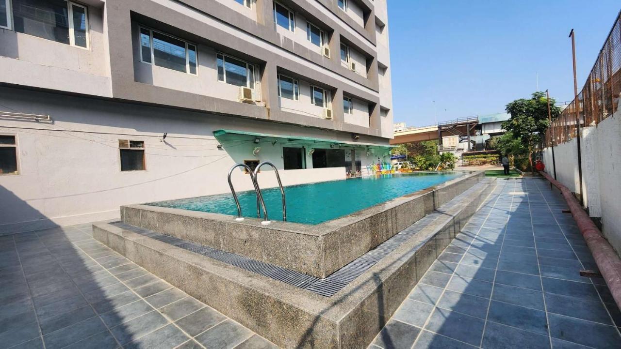 Apricot Hotel , Ahmadabad Zewnętrze zdjęcie