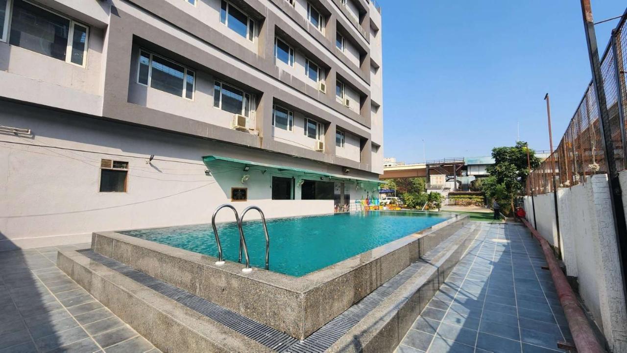 Apricot Hotel , Ahmadabad Zewnętrze zdjęcie