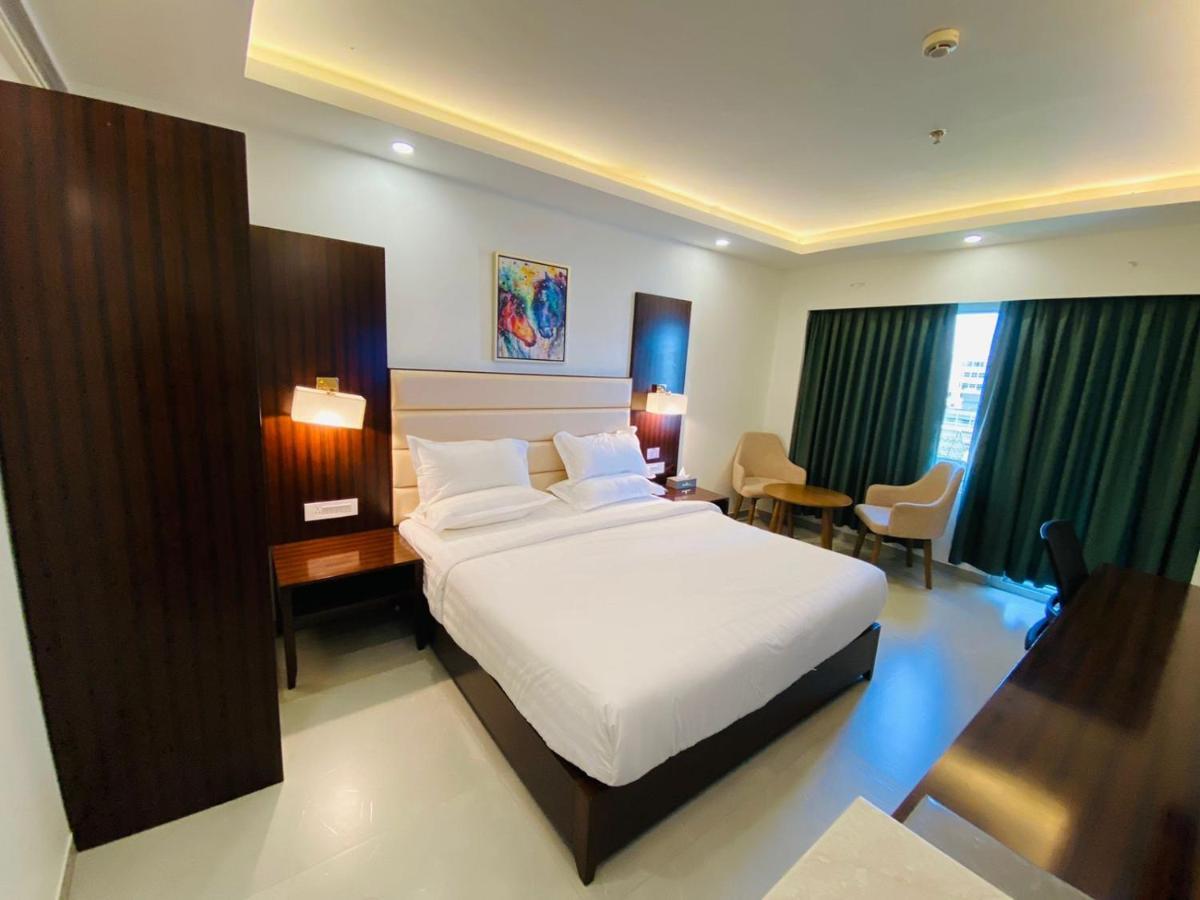 Apricot Hotel , Ahmadabad Zewnętrze zdjęcie